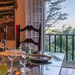 Unique Double Smart Room In 17 Century Home With Snooker, Hottub And Bbq シントラ