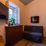 Unique Double Smart Room In 17 Century Home With Snooker, Hottub And Bbq 5* シントラ