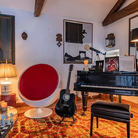 Unique Double Smart In 17 Century With Snooker, Hottub And Bbq 5*