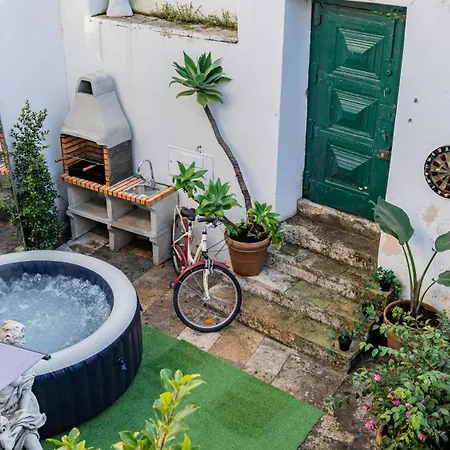 Hotel Unique Double Smart In 17 Century With Snooker, Hottub And Bbq 5*