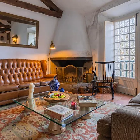 Unique Double Smart In 17 Century With Snooker, Hottub And Bbq