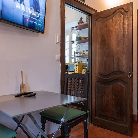 Hotel Unique Double Smart In 17 Century With Snooker, Hottub And Bbq
