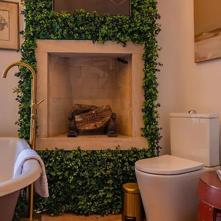 Wow - Unique Double Smart In 17th Century Palace! Hot Tub, Snooker, Bbq, Ps5, Sauna, Gym 5*