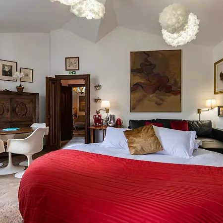 Unique Double Smart In 17 Century With Snooker, Hottub And Bbq Hotel 5*