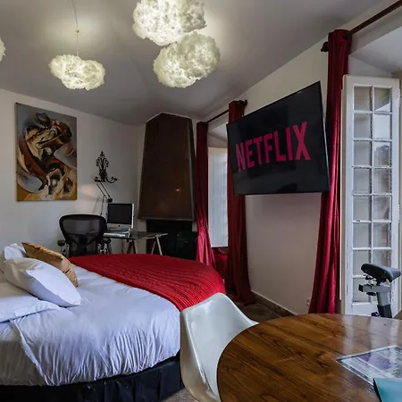 Hotel Unique Double Smart In 17 Century With Snooker, Hottub And Bbq